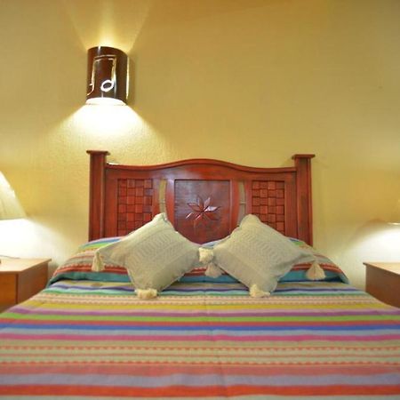 Oyo Hotel Castillo Santa Cecilia Тапалпа Екстериор снимка